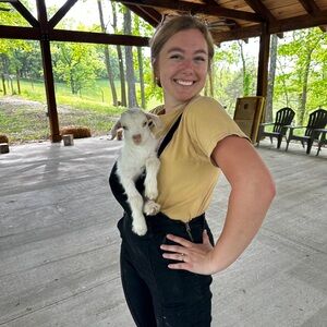 Meet your Posher, Hayley